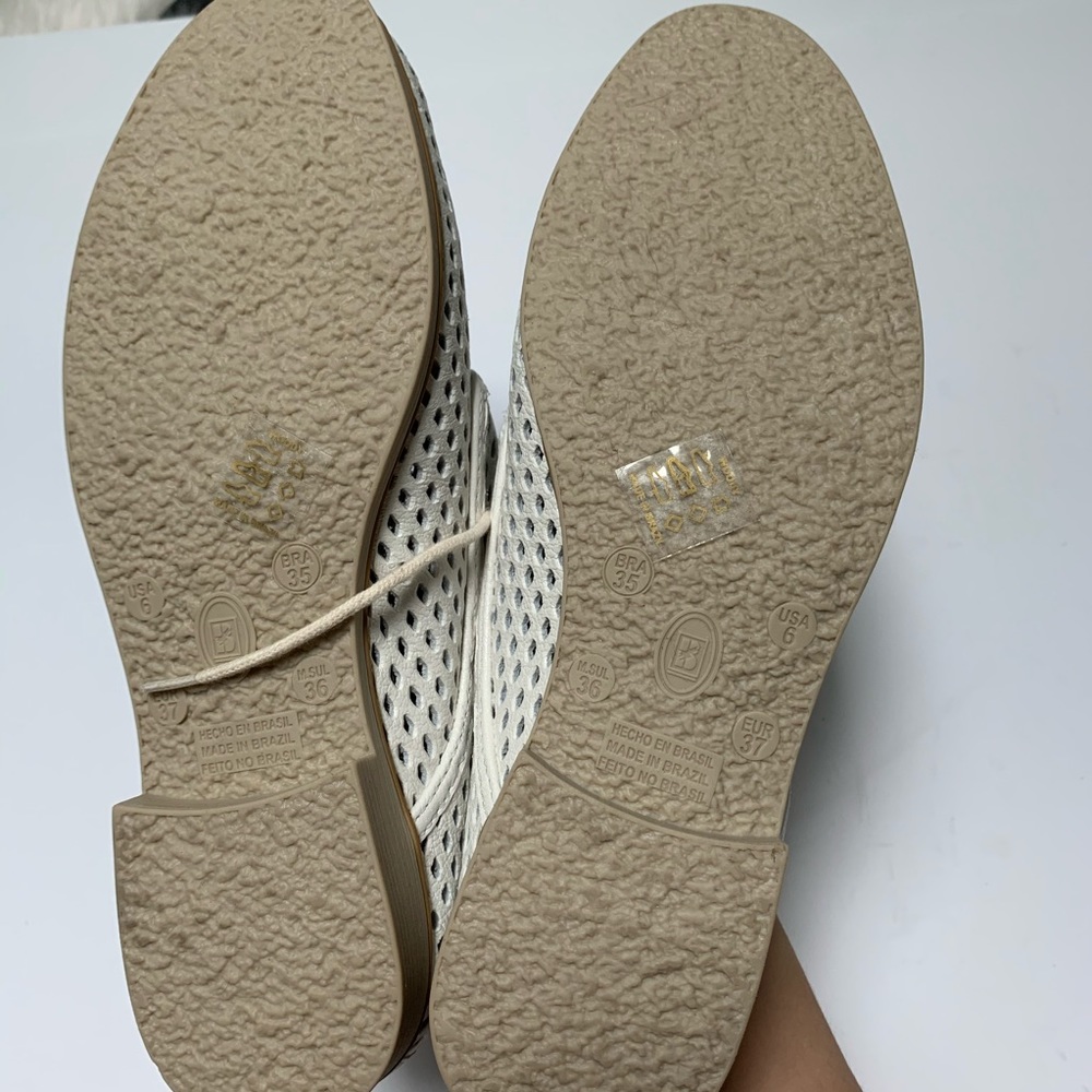 ModCloth Left to Logic Leather Oxford Flat - Picture 9 of 10